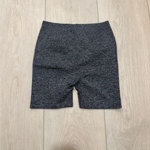 TLF Women's Gray Shorts Scunch bottom